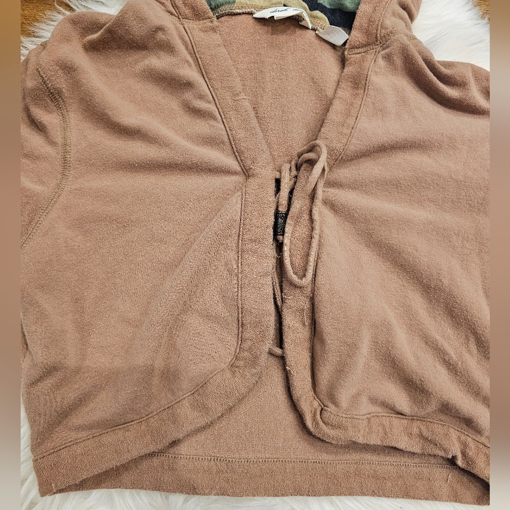 Vintage Brown Hooded Jacket and Green Tie-Front Top - Picture 10 of 14
